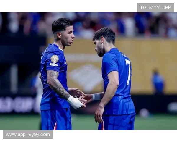 洛杉矶FC举办见面会 国际球迷组织逾百齐聚共庆足球盛会 洛杉矶FC举办见面会 国际球迷组织逾百齐聚共庆足球盛会