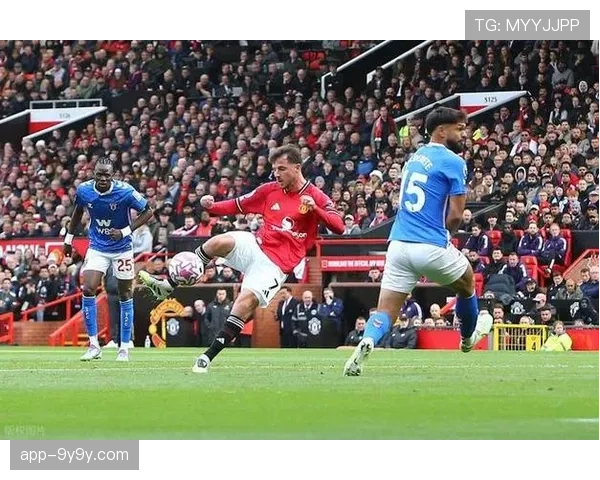 英超俱乐部联合抵制某社交媒体平台，因其未能有效处理对球员的种族主义言论